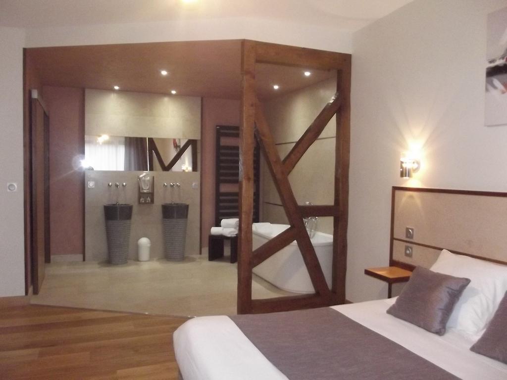 Auberge Des Moulins Pont-Les-Moulins Quarto foto